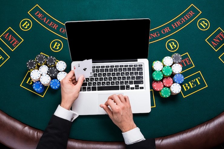 Notifikasi dan validasi kemenangan Pemberitahuan kemenangan Bingo dengan rincian hadiah dan validasi pola